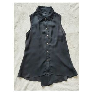 Methapor sleveless button down top studs buttons sheer size small